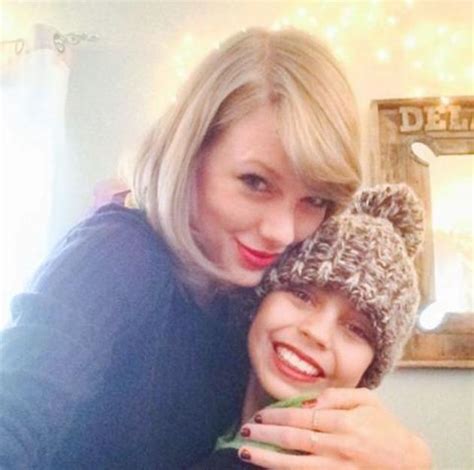 Taylor Swift Surprises Young Cancer Patient