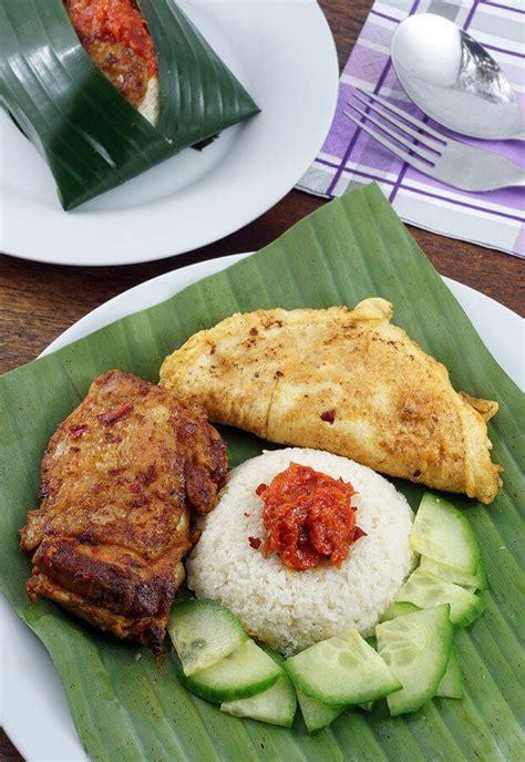 Nasi lemak, a spicy coconut rice, is the national dish of malaysia, where it is eaten for breakfast. Ketogenic Nasi Lemak | Ruled Me in 2020 | Nasi lemak ...