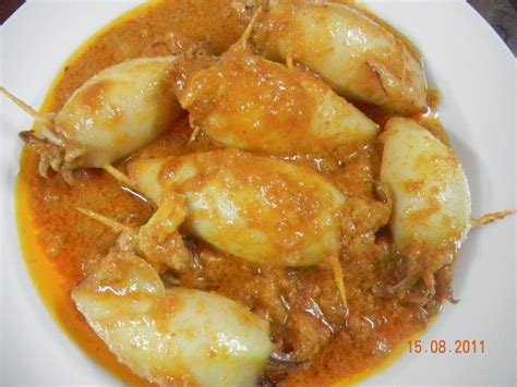 Yang selalu orang buat ialah sotong sumbat telur. My Wonderful World of Food and Travel: Sotong Sumbat Pulut