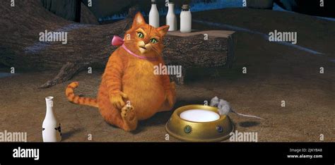 Puss In Boots Shrek Forever After 2010 Stock Photo Alamy