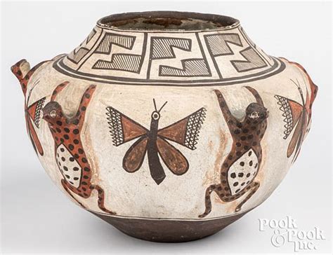 Zuni Pueblo Indian Frog Effigy Olla Sold At Auction On 11th May Pook
