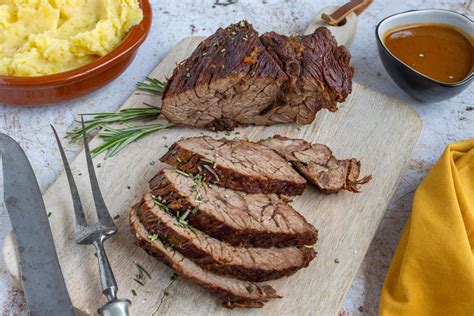 Omas klassischer Rinderbraten im Bräter Rezept