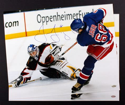 Jaromir jagr may not be in the nhl anymore, but he is still racking up goals in the czech republic. Lot Detail - Lot of 2 Jaromir Jagr Autographed 16x20 Photos