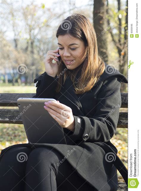 Young Woman Phoning Stock Image Image Of Person Businesswoman 83059195
