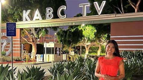 Abc7 Weekend Anchor Veronica Miracle Exits In Latest La Local News