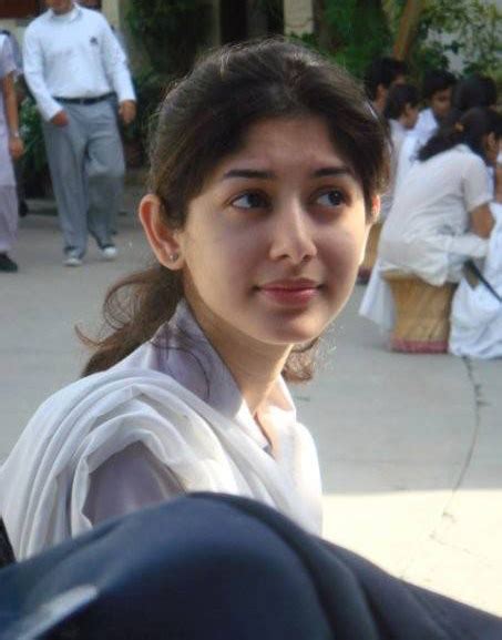 beautiful real pakistani college girls photos all actress pictures gallery hot and cute sexy