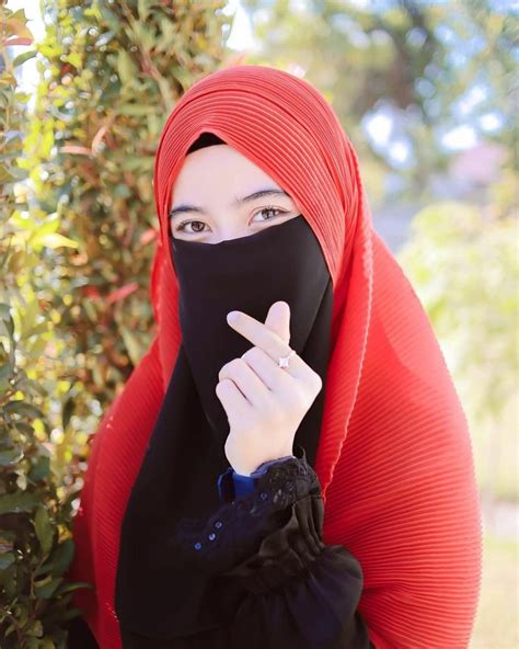Pin By Azizi Kong On For Your Eyes Only Gaya Hijab Jilbab Cantik Wajah Gadis