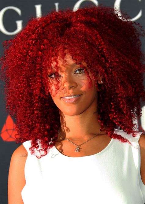 Pin By Selen Urundul On Su Style Rihanna Hairstyles Red Curly Hair