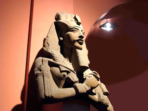 Akhenaten Egyptian Pharaoh Nefertitis Husband Tuts Father Live