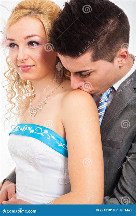 Cute Couple Kissing Porn Sex Photos