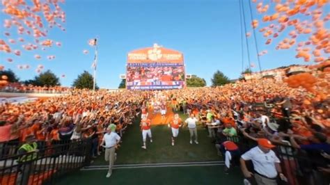 Clemson Runs Down The Hill In 360 Youtube