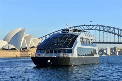 Spectator Vessel Rolex Sydney Hobart Yacht Race Cruising Yacht