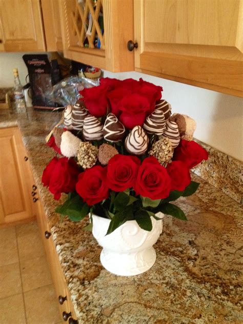 Roses And Strawberries Chocolate Covered Strawberries Bouquet