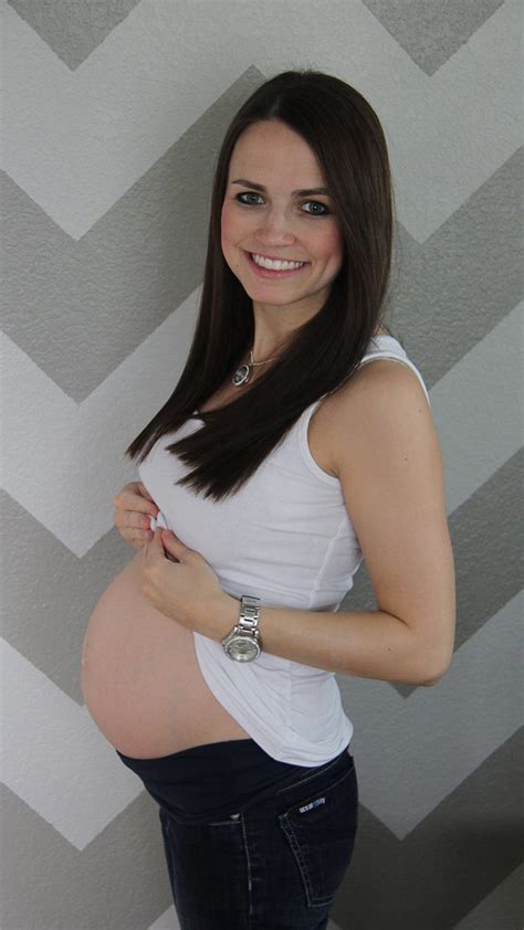 24 Weeks Pregnant Belly Boy Or Girl Pregnantbelly