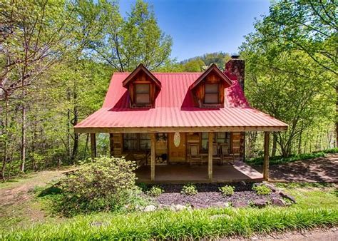 At battle creek log homes, our cabin series consists of small log cabins, each with their own unique cozy charm. Wears Valley log cabin with 2 bedrooms | FlipKey