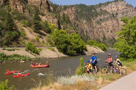 Whitewater Rafting In Glenwood Springs Colorado Explore The Usa