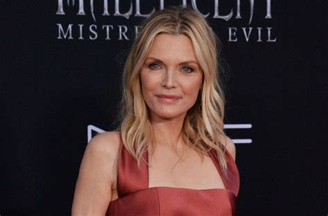 Michelle Pfeiffer S French Exit To Close The New York Film Festival