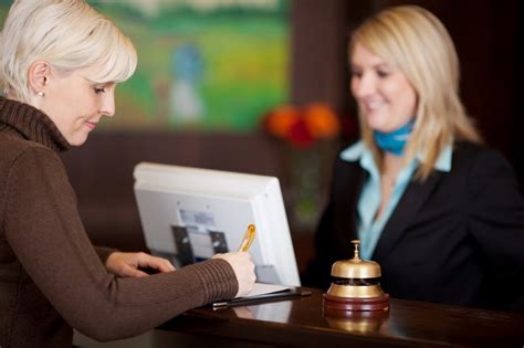 5 Simple Ways To Improve Guest Service In Your Hotel E Who Know