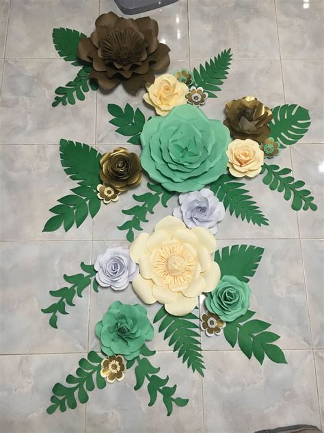 Make A Diy Paper Flower Wall Backdrop With Your Cricut Free Paper