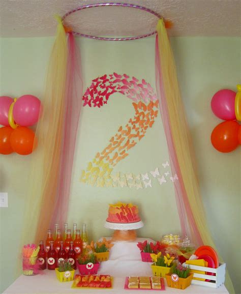 If you're lacking inspiration, pick a theme to help you choose decorations. Butterfly Themed Birthday Party: Decorations