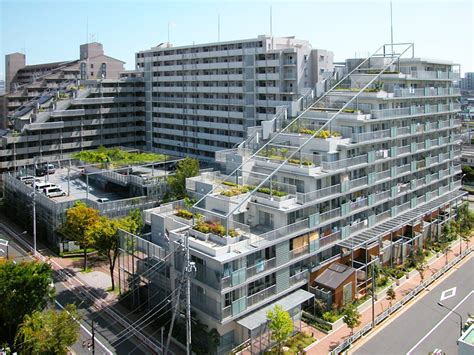 緑の環境の集合住宅 homify 미래지향적 건축 건축 모델 건축 디자인