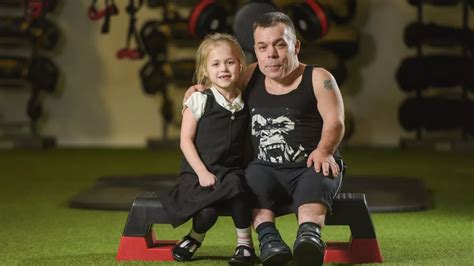 Dwarf Standing Little More Than 3 Feet Tall Wins World Title For Able
