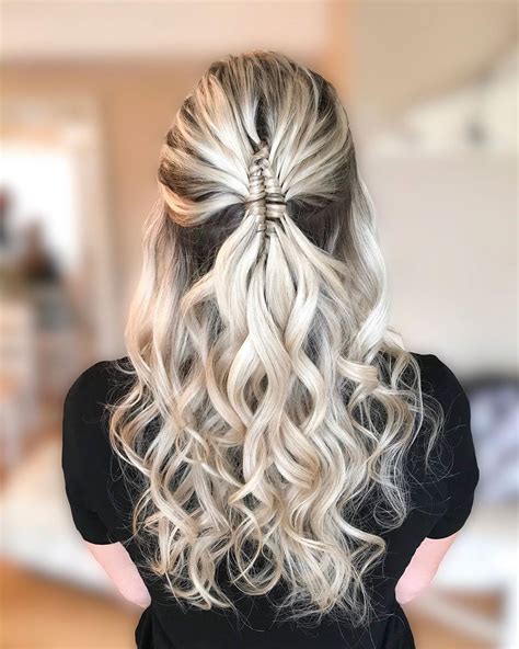 35 Curled Hairstyles Thatll Make You Grab Your Hair Curling Wand