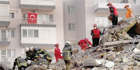 26 قتيلاً جراء زلزال قوي ضرب تركيا واليونان