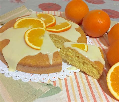 Il pan d'arancio è una ricetta tipica siciliana, che vi abbiamo ricoperto il nostro pan d'arancio con una golosa glassa all'arancia, ma potete semplicemente spolverare con lo zucchero a velo. TORTA PAN D'ARANCIO SENZA LATTE E BURRO - Una Pigra in Cucina