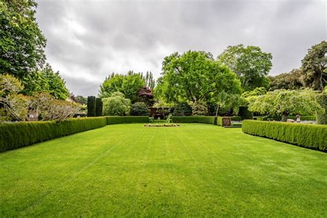 Landscaping Ideas For Large Gardens Photos