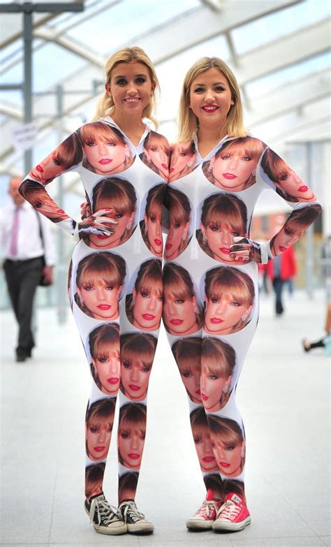 Taylor Swifts Swifties At Manchester Amazing Pictures Of Outfits