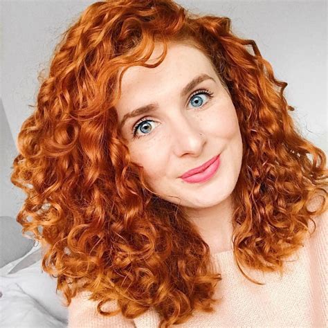 If you change the red hair color for short hairstyles to a redhead, do not forget about changing your makeup. 24 Best Shoulder Length Curly Hair Ideas (2019 Hairstyles)