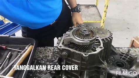 Gearbox overhaul is done by disassembling, cleaning, inspecting and replacing the parts as needed. Merombak gearbox manual 4G13 - YouTube