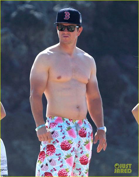 Mark Wahlberg Puts His Farmer S Tan On Display In The Vrogue Co