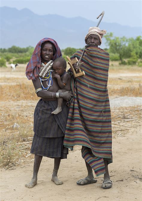 Erbore Tribe Parents With A Baby Erbore Omo Valley Ethi Flickr