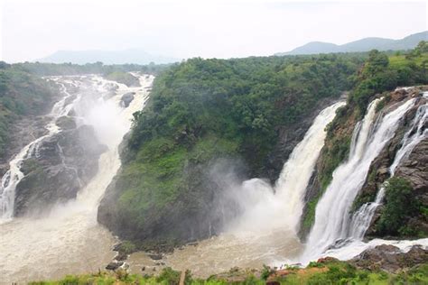 Shivana Samudram Falls Picture Of Shivasamudram Falls Belakavadi