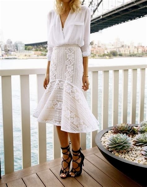 the style climber tears to the eyes fab thursday a gorgeous lace skirt