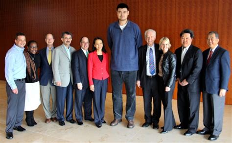 Yao Ming Next To Wife