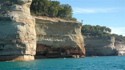 Pictured Rocks National Lakeshore In Munising Michigan Expediaca