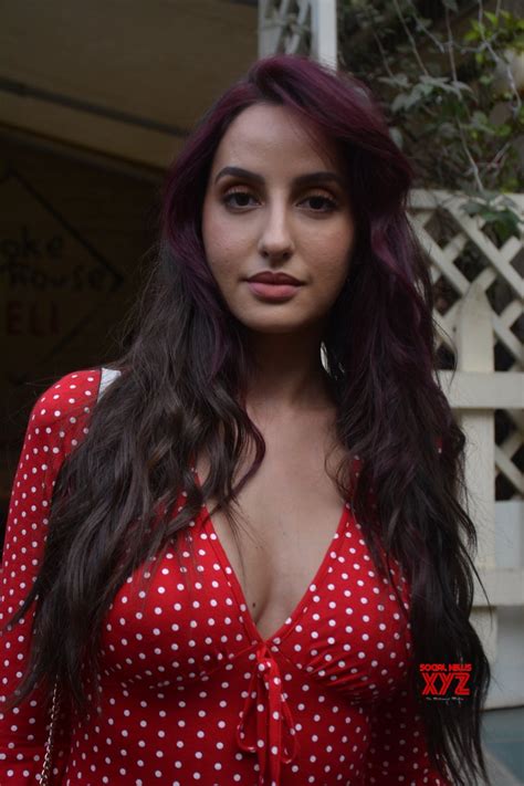 Mumbai Nora Fatehi Seen At Bandra Gallery Social News Xyz