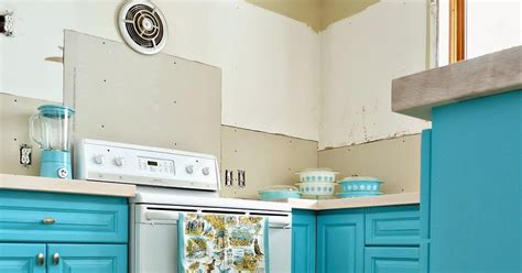 Kitchen Progress Turquoise Cabinets Check Dans Le Lakehouse