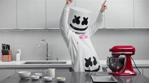 During a food fight, captain foster tries to perform a tickle attack against one of his female rakshani marines. Cooking with Marshmello: How To Make Brazilian Pao de ...