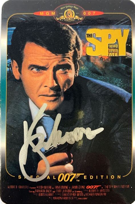 Autograph James Bond 007 Roger Moore Playing Card