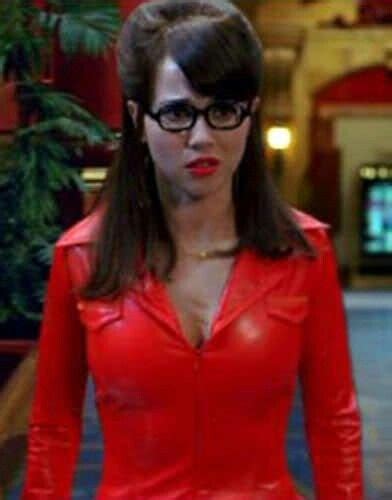 Pin By Derezz On Linda Cardellini As Velma Dinkley Velma