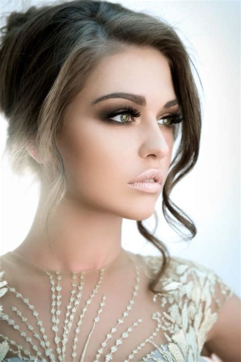 top 10 wedding makeup ideas for brides in 2022 beautiful wedding makeup makeup for hazel eyes