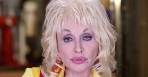 Dolly Parton Tramples Trans Bathroom Bigotry In Just 14 Seconds Huffpost