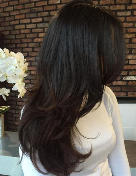 Beautiful Long Textured Layers Looks Stunning On Her Dark Chestnut Wavy Hair Capelli