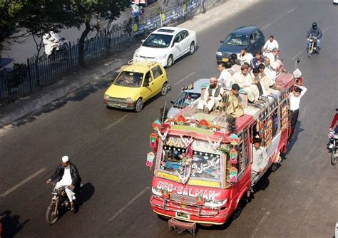 Sindh Govt Warns To Suspend Public Transport Amid Sops Violations