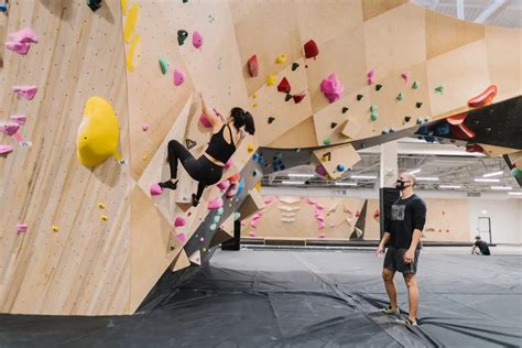 What Is Bouldering Beginners Guide 6 Top Tips Climber News