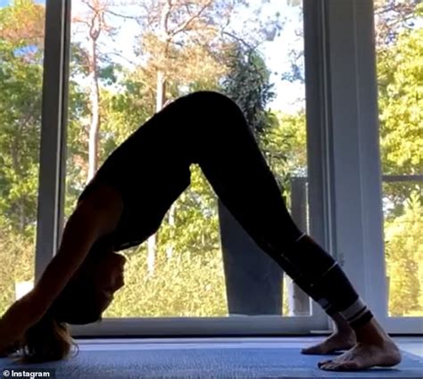 Chris Cuomo Is Allegedly Caught Naked In Background Of His Wife Cristina S Yoga Video Express